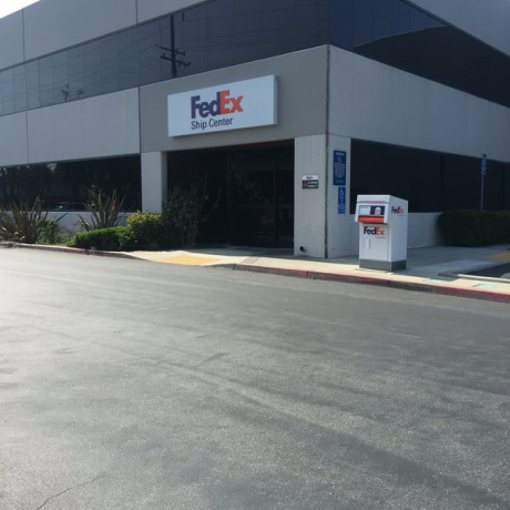 fedex-the-best-shipping-company-in-the-world-big-1