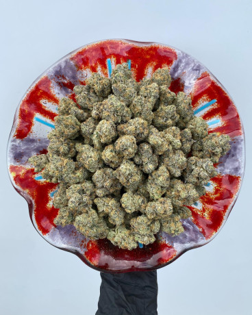 top-shelf-medical-and-greenhouse-cannabis-big-0